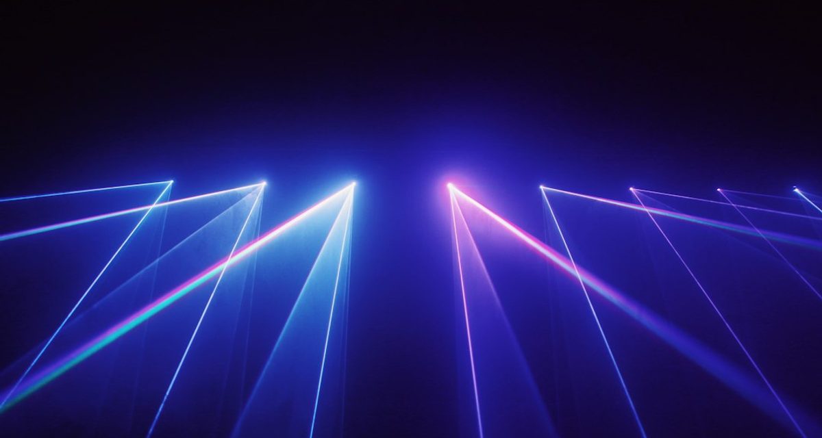 Петербургский Kontrkult отметит пятилетие рейвом у воды и откроет клуб «Тень»