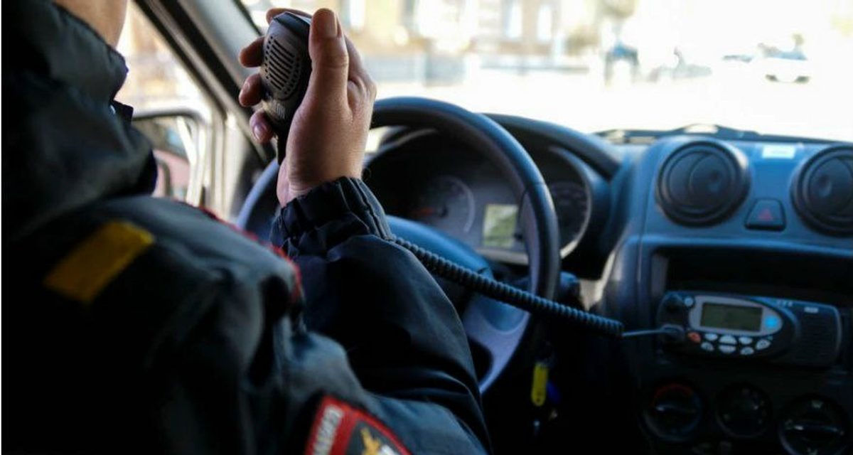 Мужчина не смог завести мотоцикл во дворе Рязани, а полиция вернула его владельцу